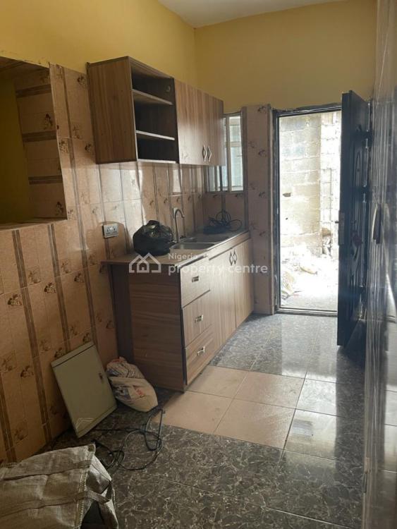 For Rent Comfortable 2 Bedrooms Flat, Magodo Phase 1, Isheri, Unilag