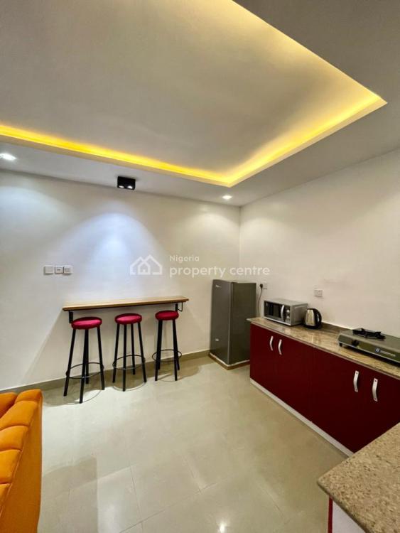Luxurious 2 Bedrooms Apartment, Off Isaac John, Ikeja Gra, Ikeja, Lagos, Flat / Apartment Short Let