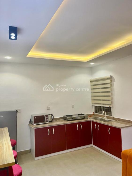 Luxurious 2 Bedrooms Apartment, Off Isaac John, Ikeja Gra, Ikeja, Lagos, Flat / Apartment Short Let