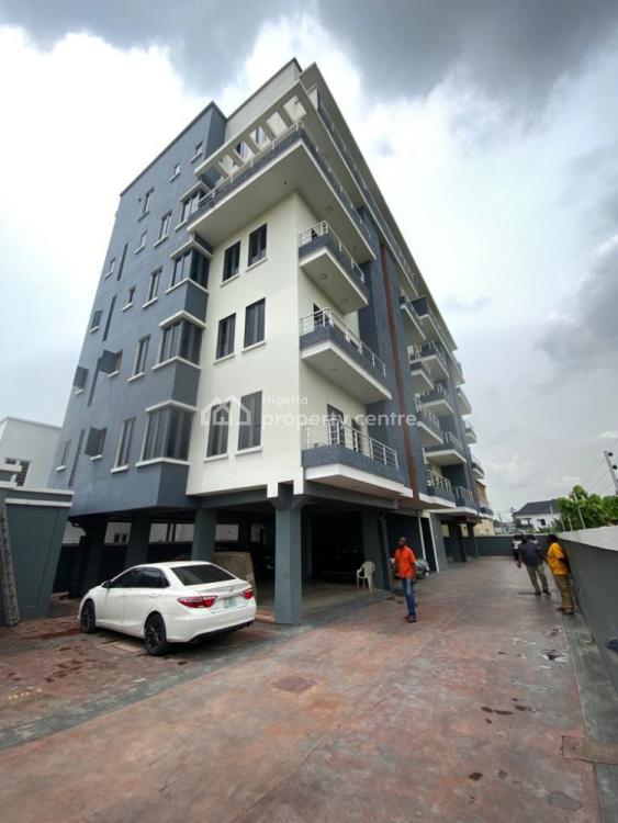 For Rent 3 Bedroom Flat, Oral Estate, Lekki, Lagos 3 Beds, 3 Baths