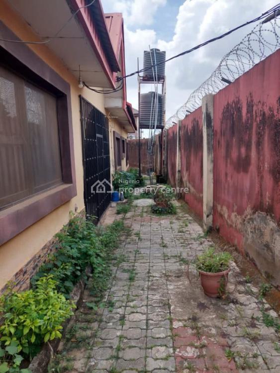 Twin Flats of 3 and 2 Bedrooms., Adedapo Oladosu Street, Felele, Ibadan, Oyo, Block of Flats for Sale