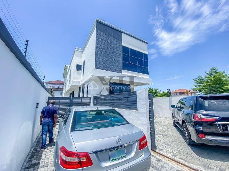 For Sale 4 Bedm Detached Great Living Areas And Stateoftheart Finishing, Banana Island