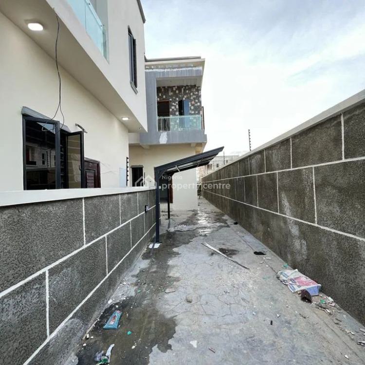 For Sale New, Orchid Road, Lekki Expressway, Lekki, Lagos 4 Beds