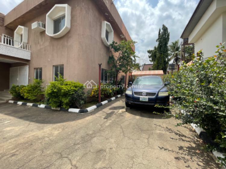 For Rent A Standard Fairly Used 6 Bedroom Detached Duplex, Asokoro