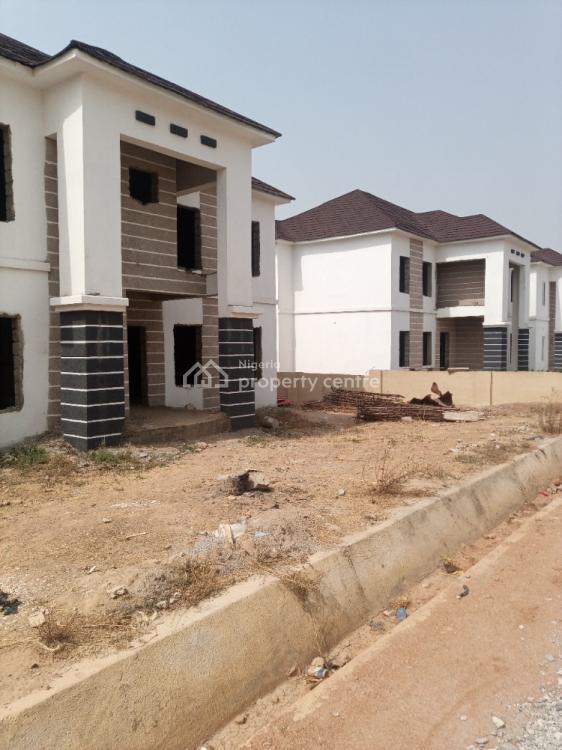 For Sale Luxury 4 Bedroom Fully Detached Duplex With Attached Bq, Off