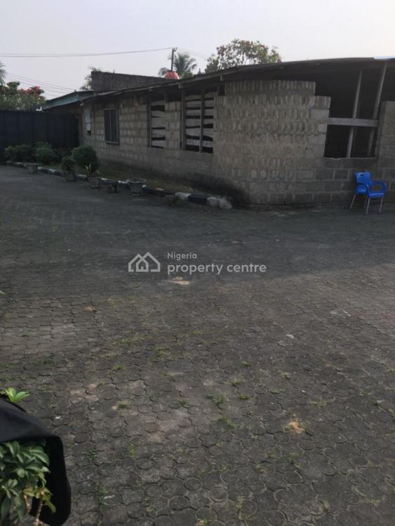 For Sale 3 Bedroom Chasis 2 Bedroom Ensuite Guest House And +bq, Isi