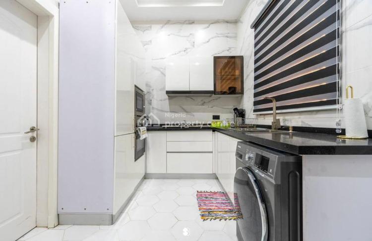 Exquisite 2 Bedroom Apartments, Lekki Phase 1, Lekki, Lagos, House Short Let