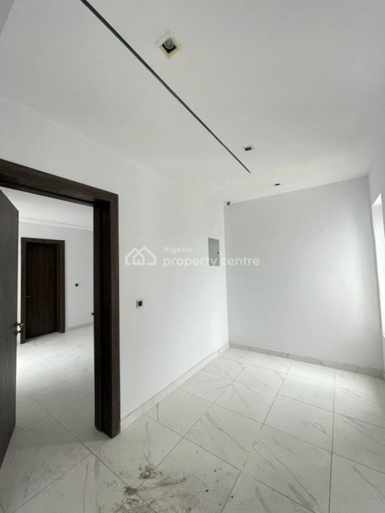 For Sale 5 Bedroom Waterfront Duplex, Banana Island, Ikoyi, Lagos 5 Beds, 5 Baths (Ref 1361276)