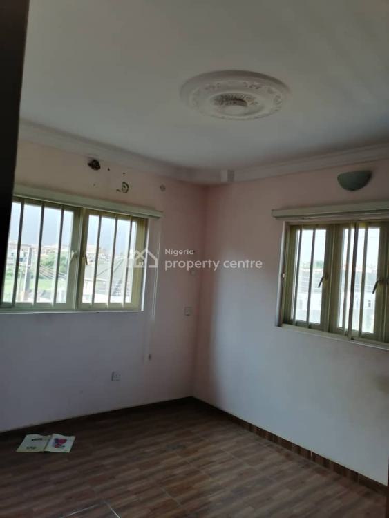 For Sale 3 Bedroom, Mende Road, Maryland, Lagos 3 Beds, 3 Baths