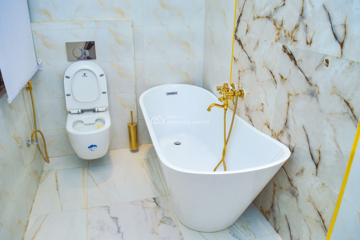 Luxury 3 Bedroom Flat, Akintunde Adeyemi Drive, Lekki Phase 1, Lekki, Lagos, Flat / Apartment Short Let