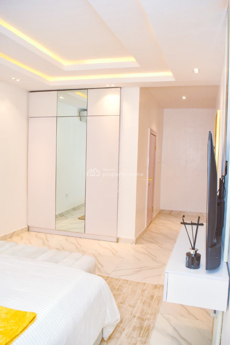 Luxury 3 Bedroom Flat, Akintunde Adeyemi Drive, Lekki Phase 1, Lekki, Lagos, Flat / Apartment Short Let