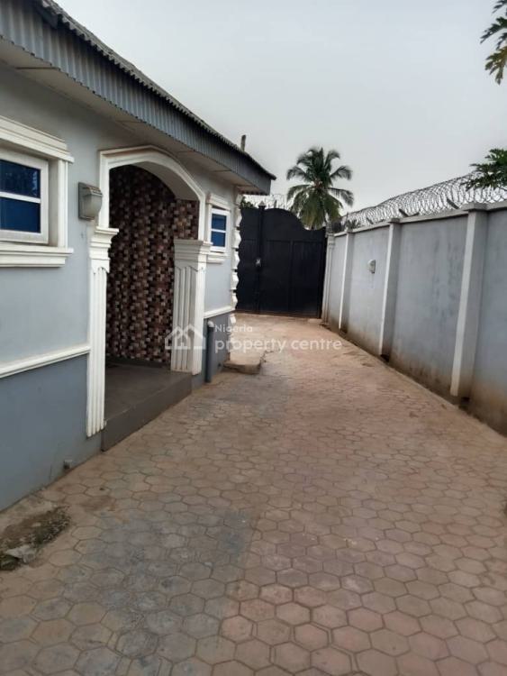 For Sale A 2 Bedroom Flat With 3 Miniflats And A Self Contain, Oju