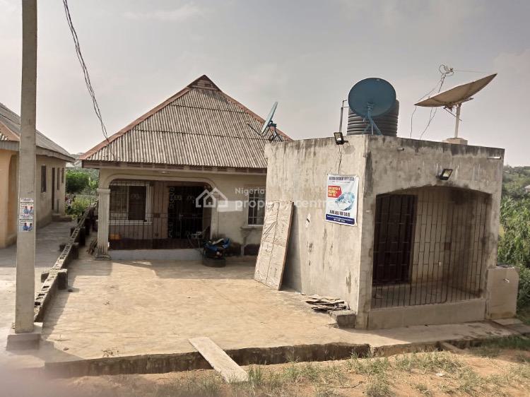 For Sale 4 Bedroom Detached Bungalow, Igbe Laraa, Ikorodu, Lagos 4 Beds, 4 Baths (Ref 1378543)