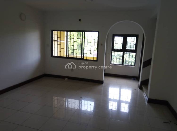 For Rent 3 Bedrooms Terraced House On 3 Floors With 1 Room Servant
