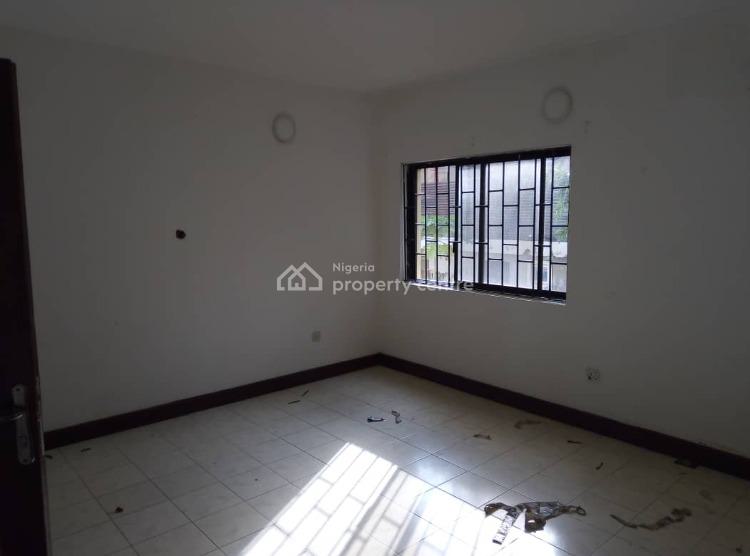 For Rent 3 Bedrooms Terraced House On 3 Floors With 1 Room Servant