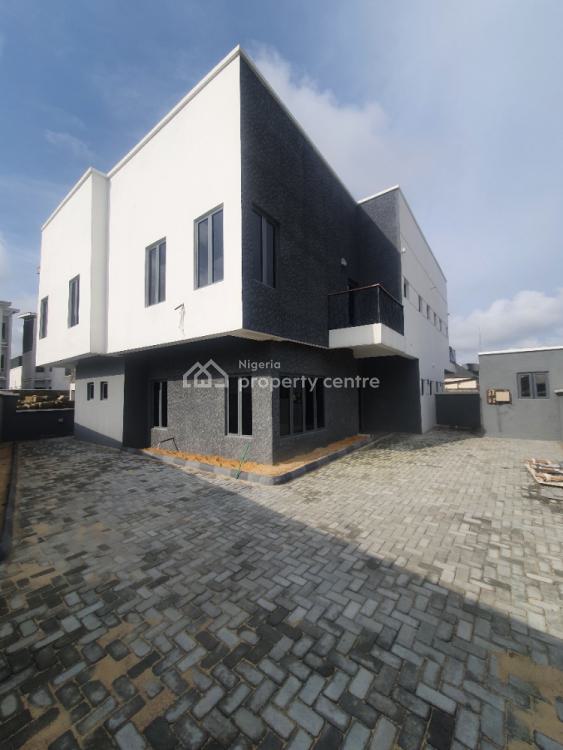 For Sale 3 Bedroom House With Maids Room, Ologolo, Lekki, Lagos 3 Beds, 3 Baths (Ref 1384693)
