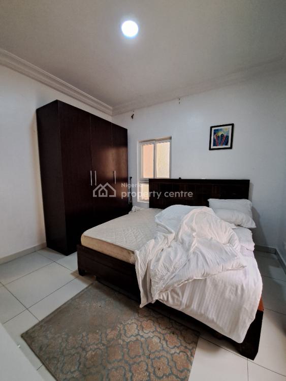 Luxury and Spacious 2 Bedrooms Flat, Lekki Phase 1, Lekki, Lagos, Flat / Apartment Short Let