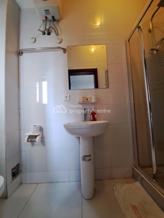 Luxury and Spacious 2 Bedrooms Flat, Lekki Phase 1, Lekki, Lagos, Flat / Apartment Short Let