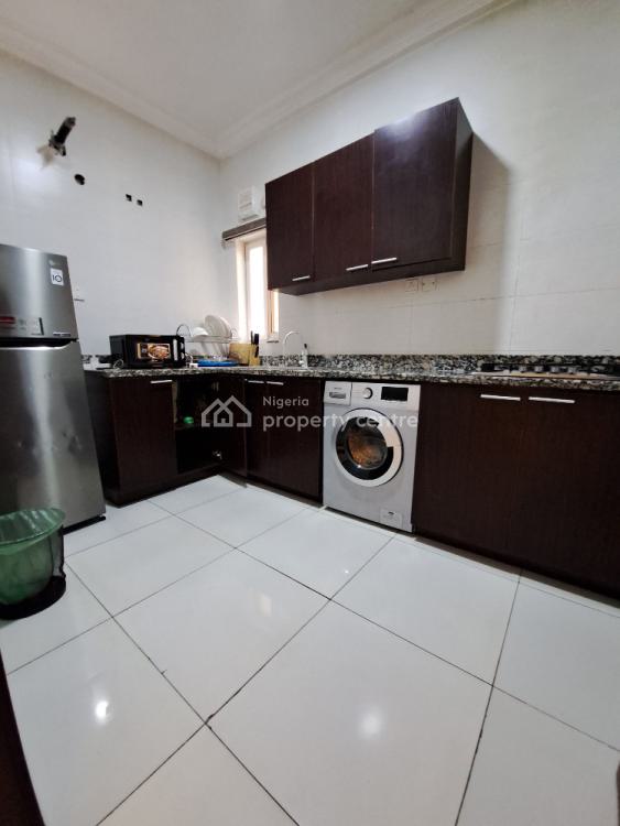 Luxury and Spacious 2 Bedrooms Flat, Lekki Phase 1, Lekki, Lagos, Flat / Apartment Short Let