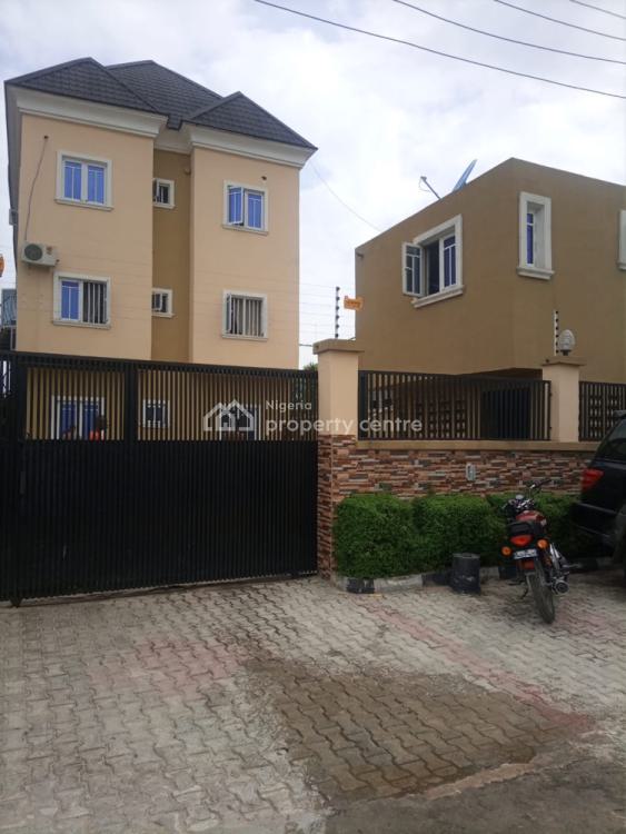 For Rent 2 Bedroom Flat As Shared Apartment With P.o.p Fittings, Mobil