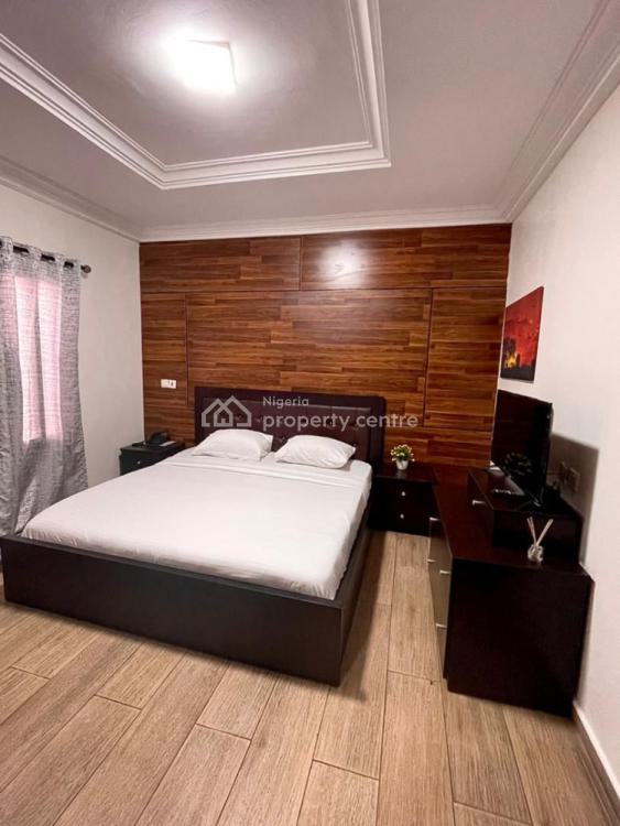 Short Let Luxury 1 Bedroom Serviced Apartment, Lekki Phase 1, Lekki