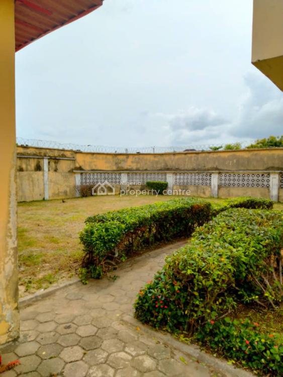 For Sale Distress Vendor Of Detached Duplex On 900ms, Goshen Beach By