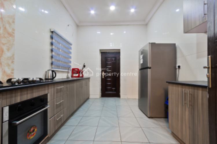 Luxurious 4 Bedrooms Flat / Apartment, Lekki, Lagos, Flat / Apartment Short Let