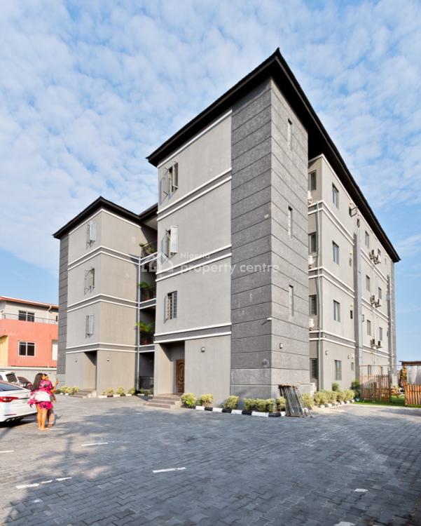 Luxurious 4 Bedrooms Flat / Apartment, Lekki, Lagos, Flat / Apartment Short Let