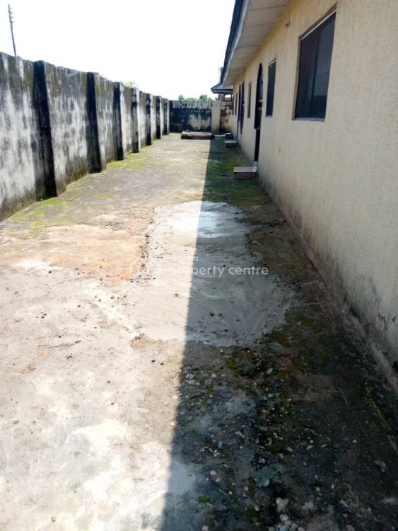 For Rent 3 Bedroom Black Of Flats, Ikpoba Hill, Ikpoba Okha, Edo 3