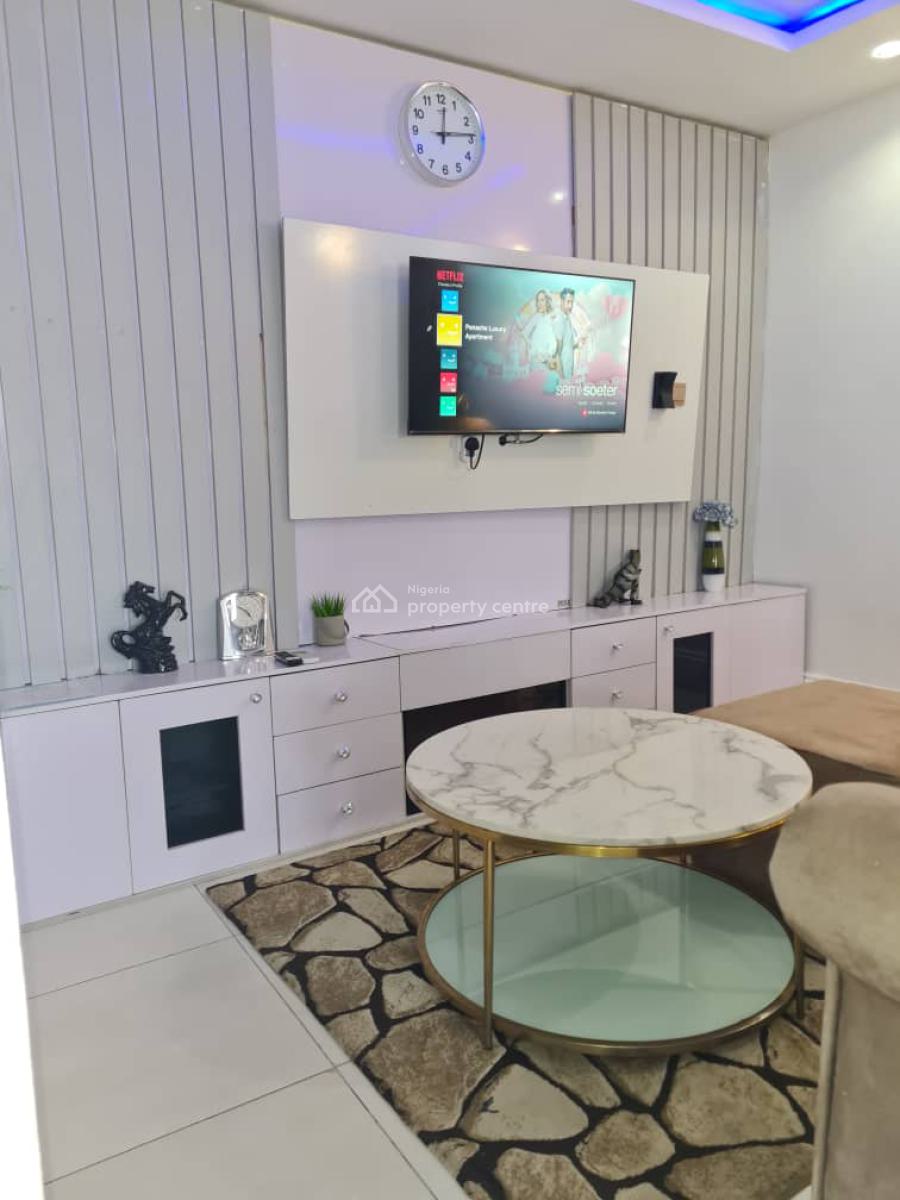 Luxurious One Bedroom Penthouse with City View, 1, Oremeta Street, Oregun, Ikeja, Lagos, Mini Flat (room and Parlour) Short Let