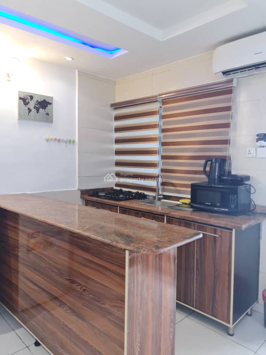 Luxurious One Bedroom Penthouse with City View, 1, Oremeta Street, Oregun, Ikeja, Lagos, Mini Flat (room and Parlour) Short Let