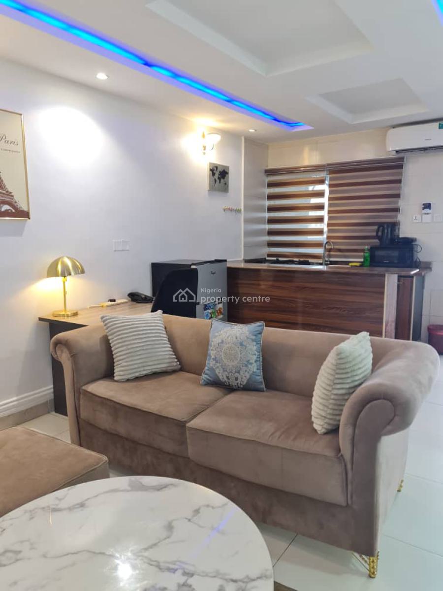 Luxurious One Bedroom Penthouse with City View, 1, Oremeta Street, Oregun, Ikeja, Lagos, Mini Flat (room and Parlour) Short Let