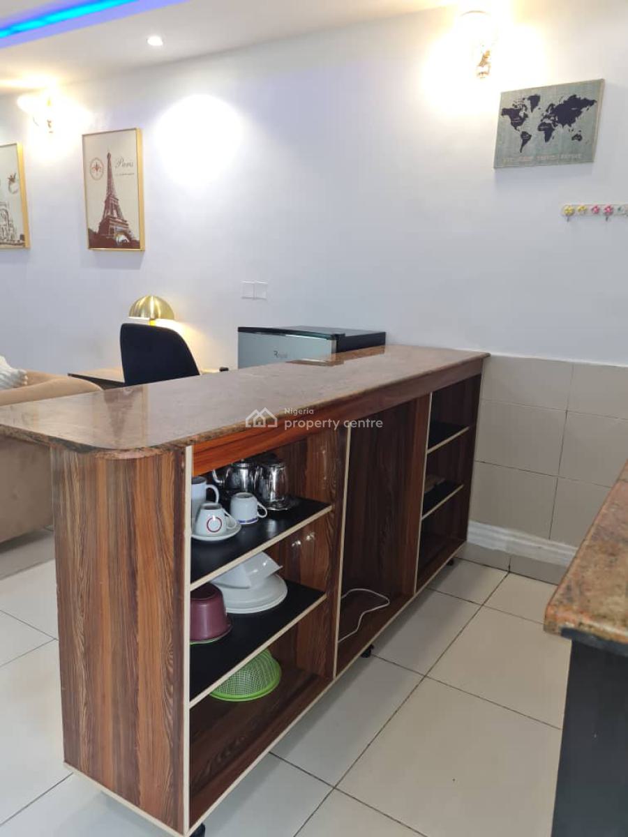 Luxurious One Bedroom Penthouse with City View, 1, Oremeta Street, Oregun, Ikeja, Lagos, Mini Flat (room and Parlour) Short Let