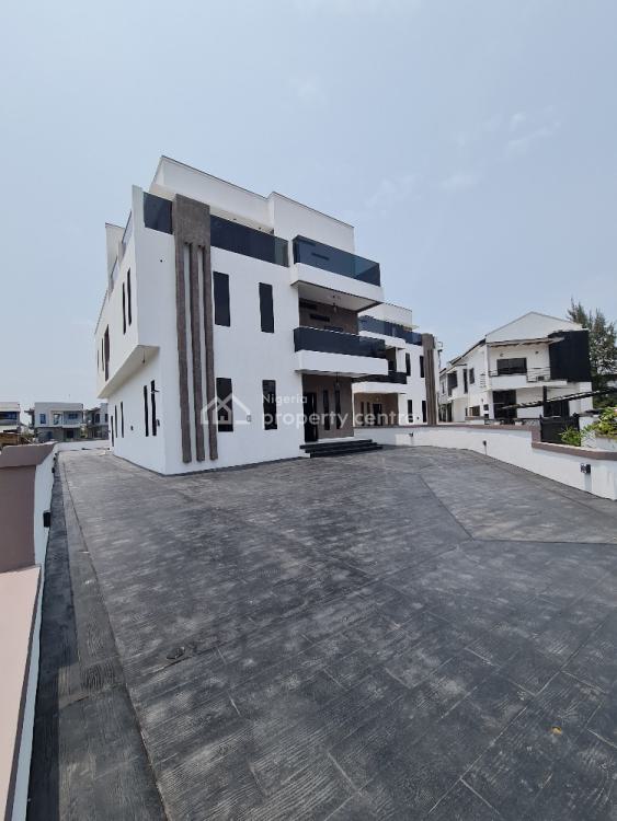 For Sale Spacious 5 Bedroom Mansion, Megamound Estate, Lekki County