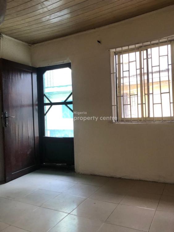For Rent Standard 1 Room Selfcontain Flat, Sabo, Yaba, Lagos