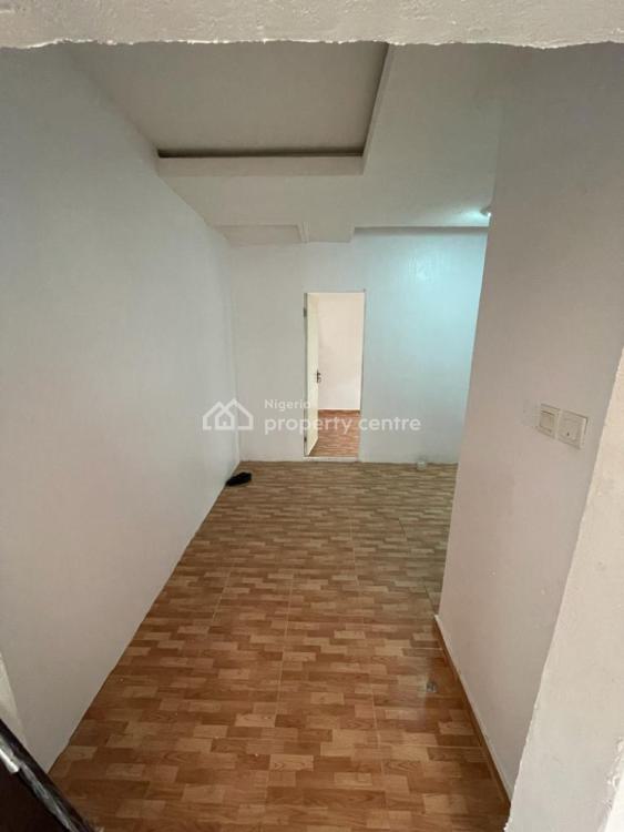 For Rent Serviced Mini Flat Is Fitted With An Ac, Water Heater, Spg