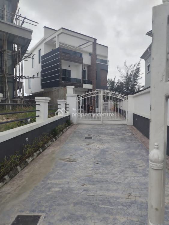 For Sale 6 Bedroom Mansion, Pinnock Beach Estate, Osapa, Lekki, Lagos 6 Beds, 6 Baths (Ref