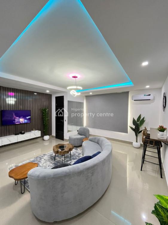Luxurious One Bedroom Apartment with Gym and Swimming Pool, Taiye Olowu Street, Lekki Phase 1, Lekki, Lagos, Flat / Apartment Short Let