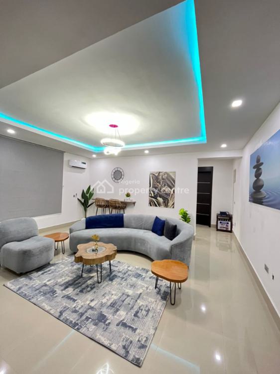 Luxurious One Bedroom Apartment with Gym and Swimming Pool, Taiye Olowu Street, Lekki Phase 1, Lekki, Lagos, Flat / Apartment Short Let