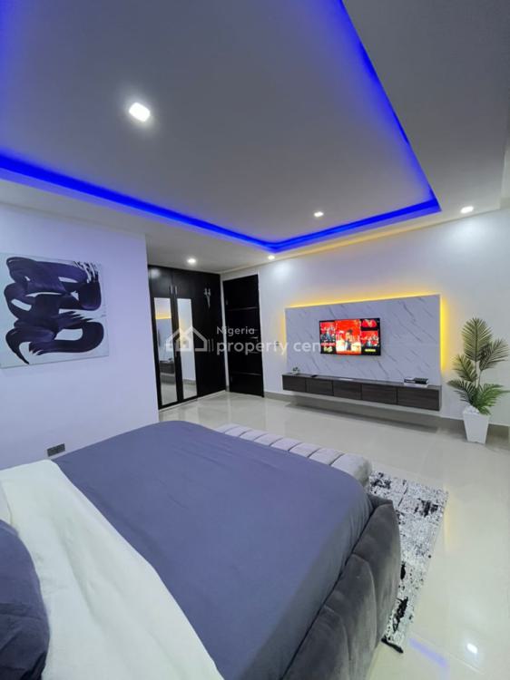 Luxurious One Bedroom Apartment with Gym and Swimming Pool, Taiye Olowu Street, Lekki Phase 1, Lekki, Lagos, Flat / Apartment Short Let