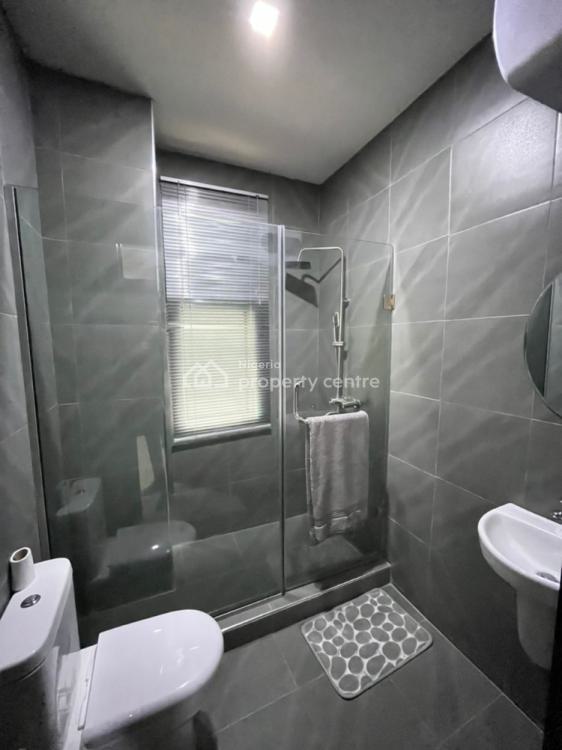 Luxurious One Bedroom Apartment with Gym and Swimming Pool, Taiye Olowu Street, Lekki Phase 1, Lekki, Lagos, Flat / Apartment Short Let