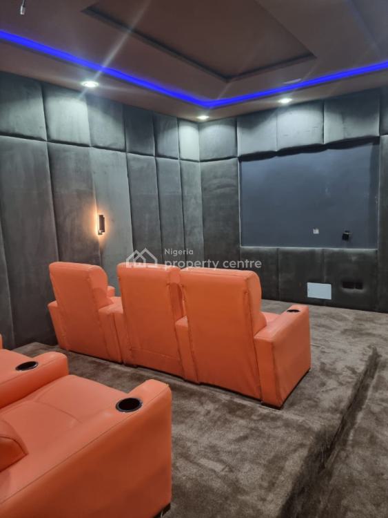 For Sale Luxury 5 Bedrooms House Plus Pent House, Swimming Pool