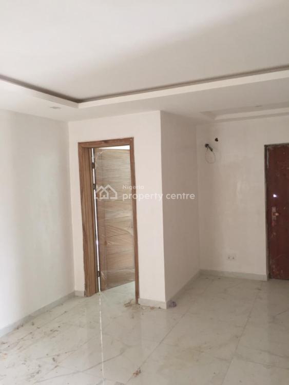 For Rent Lovely Self Contain, Bode Thomas, Surulere, Lagos 1 Beds, 1
