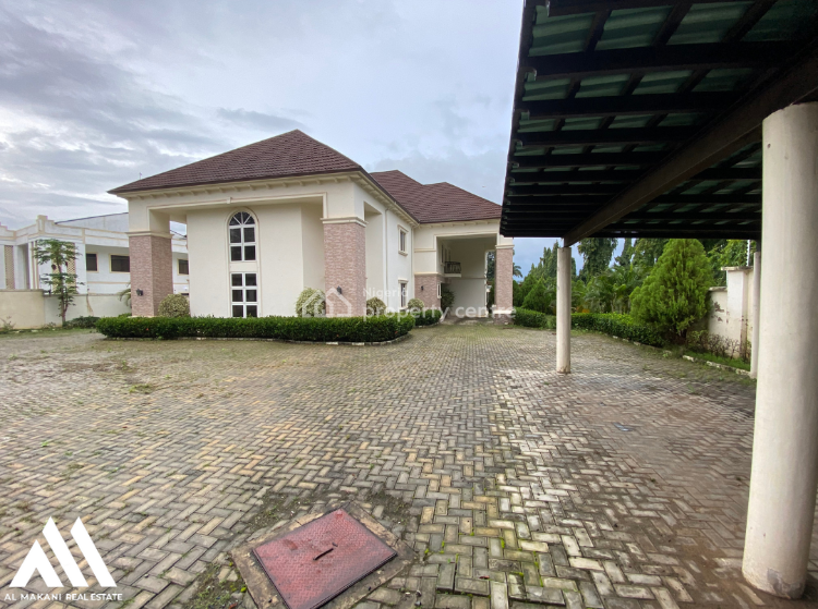 For Sale Luxury 5 Bedroom Fully Detached + 3br Guest Quarters With