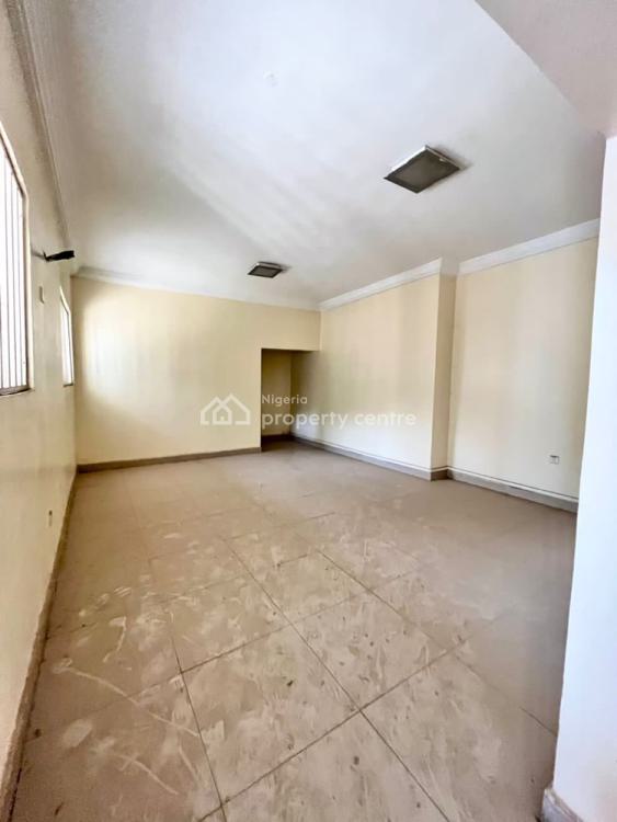 For Sale A Plaza Of 34 Units Space, Close To Shehu Yar’adu Expressway