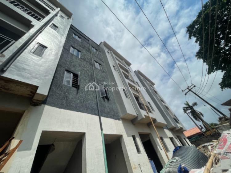 For Sale Luxury And Spacious 2 Bedroom Apartments, Sabo, Yaba, Lagos 2 Beds, 2 Baths (Ref