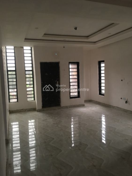 For Rent Executive And Tastefully Finished 2 Bedroom All Rooms En