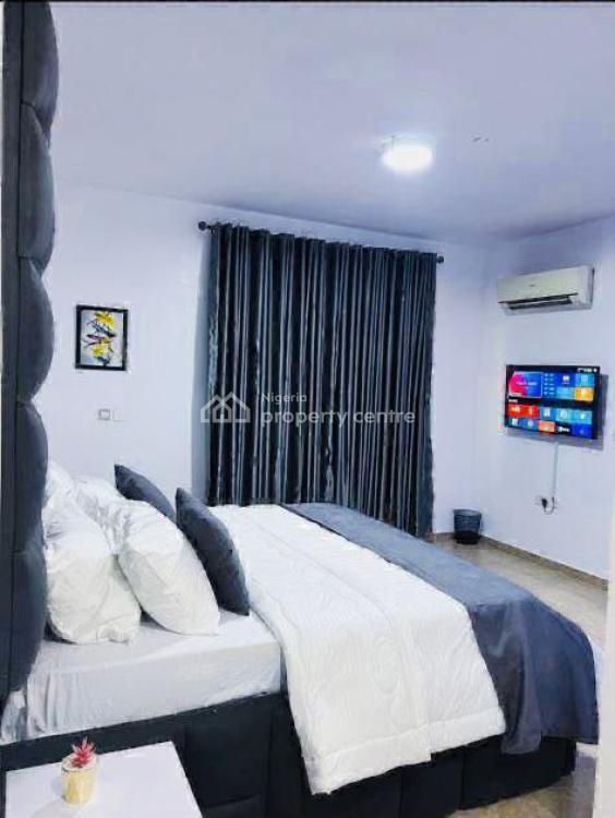 3 Bedroom Apartment with Pool, Lekki Phase 1, Lekki, Lagos, Flat / Apartment Short Let
