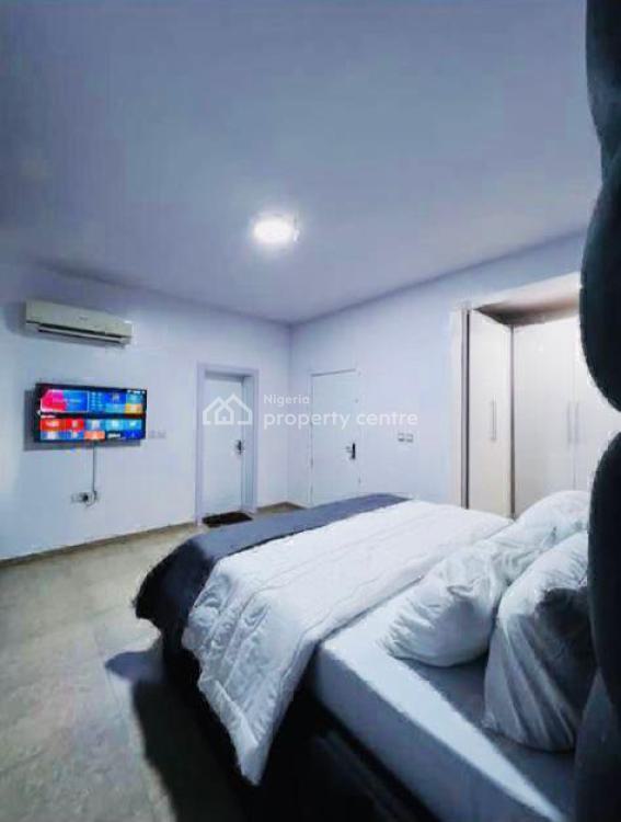 3 Bedroom Apartment with Pool, Lekki Phase 1, Lekki, Lagos, Flat / Apartment Short Let