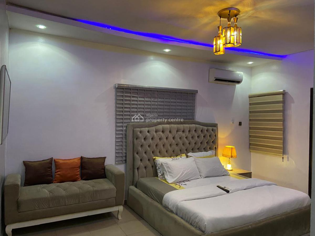 Beautiful 3 Bedrooms Apartment, Gra Phase 2, Magodo, Lagos, Flat / Apartment Short Let